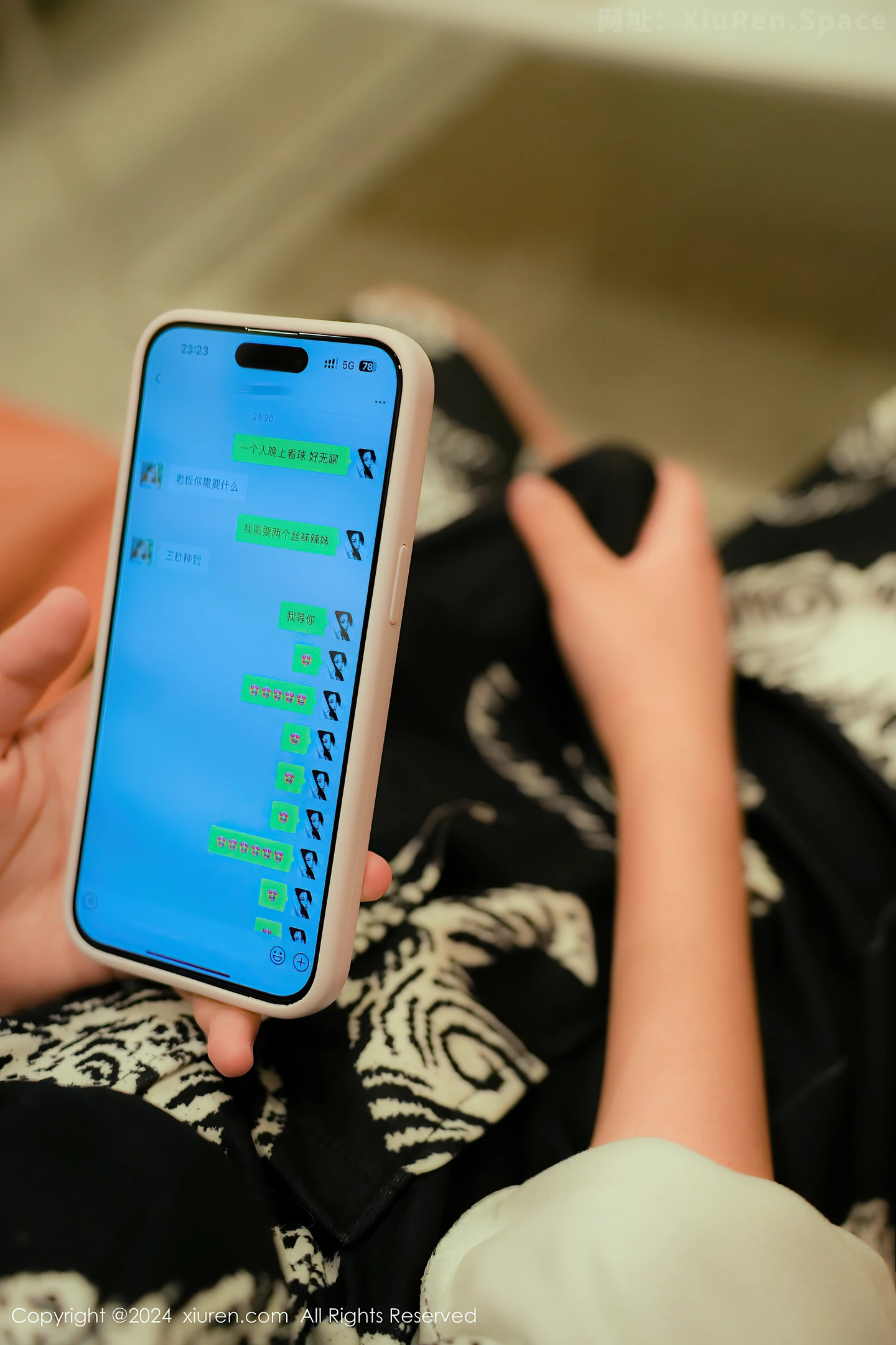 图片[3]-[XiuRen秀人网]VOL.8863 模特合集女神奶呼呼Moka性感黑色连体网袜秀丰满身材诱惑写真99P-秀人网官方网站